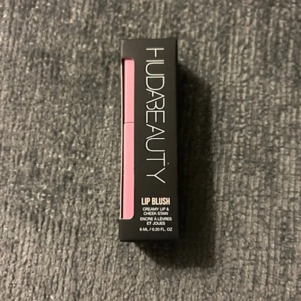 Huda Beauty Lip Blush - Rosy Kiss - NWT - Picture 1 of 4